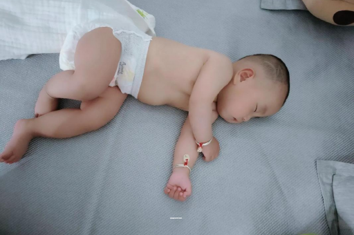 辽阳宝宝偏头怎么纠正